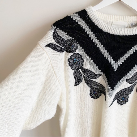 Vintage Graphic Black White Sweater Promptu Beaded M - Picture 11 of 12